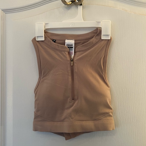 Gym shark cropped workout top for sale in size small! - Picture 4 of 12